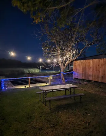 HotTub/Fish/RIVER FRONT/DOGS/SUMMER POOL.RIGHT BY GULF AND BEACHES. BRING BOAT!