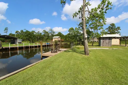 Peaceful Waterfront Summer Escape! Private Dock, 2 Kings