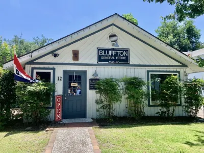 "Nauti-Jayne" coastal cottage in Historic Old Town Bluffton Hotels near Kroger