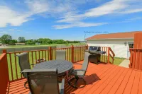 Three bedroom home on a large lot with a lake view