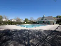 Luxury Chic Minimalist Townhouse Hotels in Steele Creek