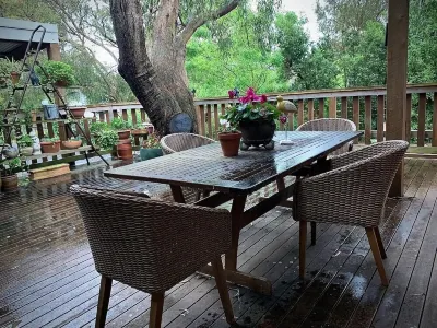 Delightful, dog friendly, cosy fire, comfy beds The Caves Beach附近的飯店