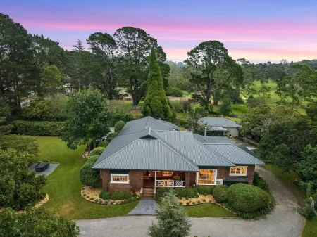KERRISDALE BOWRAL -Large historic home in a perfect Bowral location