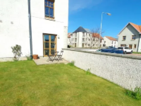 2 bedroom garden apartment, Crail, Roseford Apartment with private parking Hotels in Crail