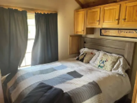 Quiet cabin on the Brazos Hotels in Young County