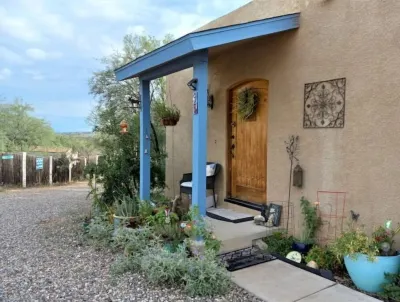 Cliff View Casita- Wild, beautiful and serene small town near Sedona 민드르프 캐베이츠 주변 호텔