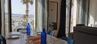 Apartment facing the port, sea view, renovated 2022 65m2 Hotels in Bandol