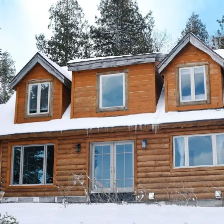 Newly Renovated Waterfront Cabin