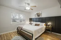 Charming 3bed/2 bath near Gathering Place, Riverparks and Downtown