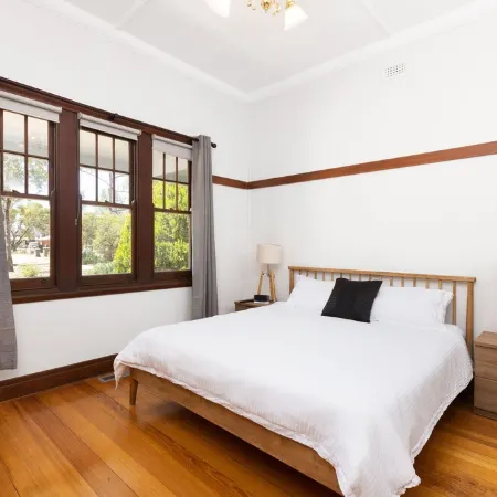 Perfect, quiet location, walking distance to Billabong, 8 Minute drive to town..