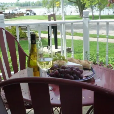 Bayfront King, Harbor View & Porch,  Location, Location!