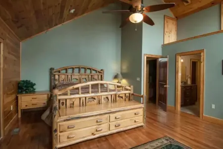 Stunning Mountain Views From Cabin With Hot Tub & Covered Porch!
