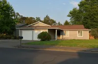 Spacious and Beautiful Single-Level for 10+