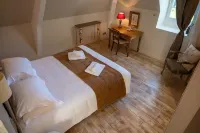 Luxury House on the Chateau des Ormeaux's park.