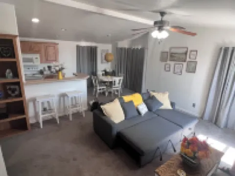 Bee-utiful Little House 福瑞娜麓山酒店