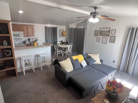 Bee-utiful Little House