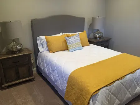 Great Condo on North Lamar Blvd near The Square and Ole Miss Отели рядом с достопримечательностью «Парк Ламар»