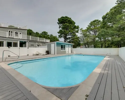 Cape Home w/Oceanview, Roof Deck Pool & Hot Tub Hotels in Wellfleet