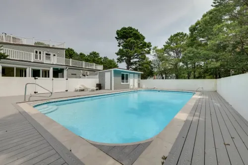 Cape Home w/Oceanview, Roof Deck Pool & Hot Tub