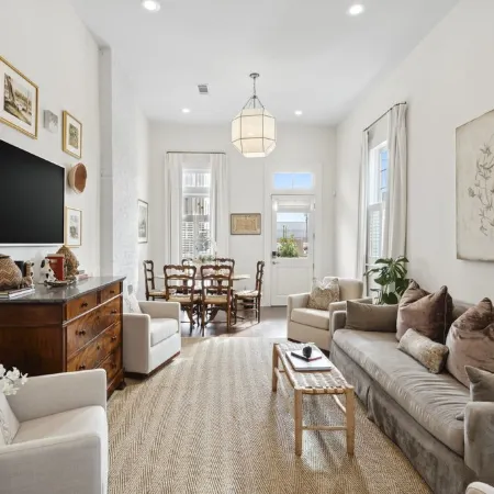 Stylish & Private Uptown NOLA Home & yard. Отели рядом с достопримечательностью «Зоопарк «Одюбон»»