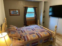 River Valley Cabin