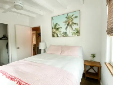 Island Getaway•Beach House•Dock•Pet Friendly•Little Gasparilla Island, WiFi Hotels in Placida