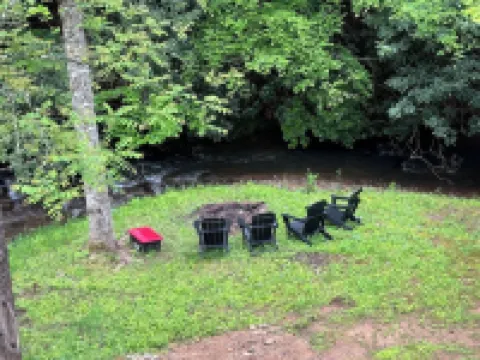 Nick's House on Beautful Cowee Creek Hotels in Cowee