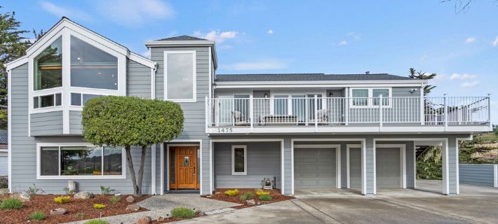 Renovated home w/ breathtaking views of the bay and new hot tub Hotels in Bodega Bay