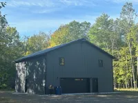 Spacious cabin minutes from recreational trails & Round Lake Hotels in Round Lake