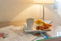 Brit Hotel Confort Castres - breakfast