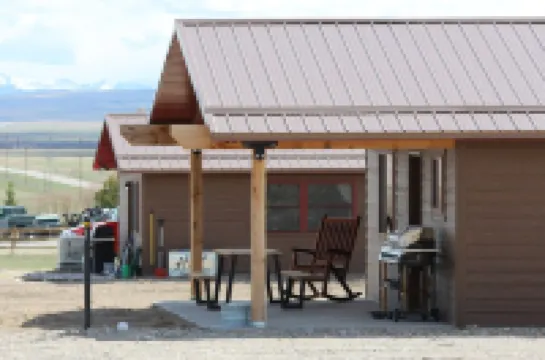 Shedhorn Cabin #2 of 3 - 1 BEDR & Full RV Hookups