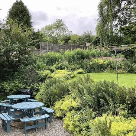 Spacious stylish house for group stays in beautiful Buxton, pet friendly.