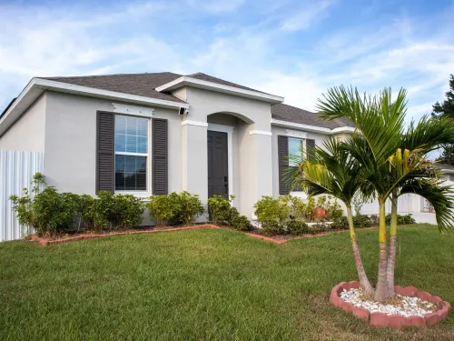 Modern Home in Palm Bay Hotels in Palm Bay