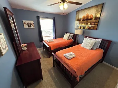 PREMIER LOCATION - UF / Shands / Gainesville.  Closest Condo to Campus!