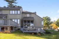 3 Bedroom lakeview townhouse! Hotels in Gilford