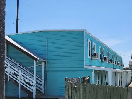 The Mark at Surfside, Apt. 11