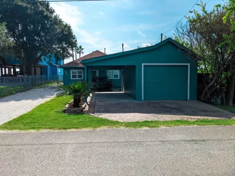 Quiet Family Kept Waterfront Bayhouse With Great Fishing Pier