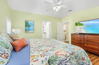Pine Island Paradise - Saltwater Canal 2 Bed/2 Bath Hotels in der Nähe von Fort Myers / Pine Island KOA Holiday