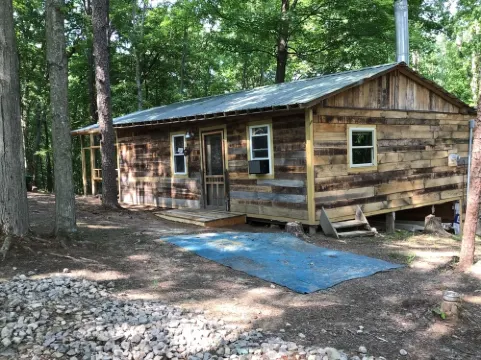 Cozy cabin near hocking hills & tar hollow state park atvs & pets welcomed