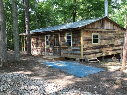Cozy cabin near hocking hills & tar hollow state park atvs & pets welcomed