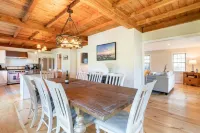 Spacious Getaway Close to Newport & Beaches