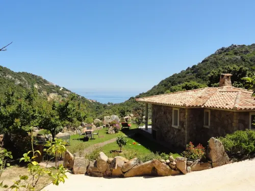 Villa in Palombaggia 800m away from the beach with 3 bedrooms and private area