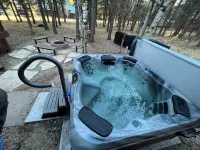 Newly Renovated, Near Country Club and Ski Resort, fiber internet & Hot tub*