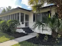 2 Bedroom Near Florida Southern