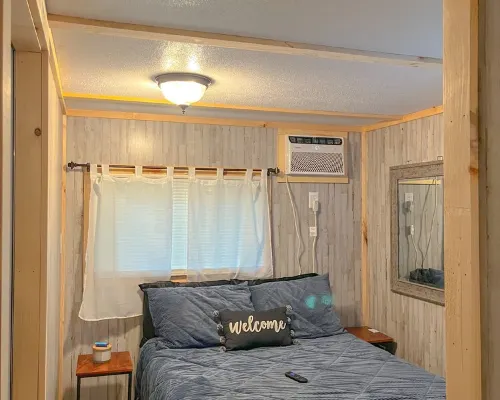 •New• Tiny Home Getaway Hotels in Hogback