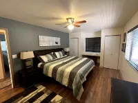 AMAZING CABIN IN THE WOODS Hotels near Meteor Crater Natural Landmark