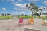 Rockport Dreamin! Steps to private 750' fishing pier and boat ramp! - 4 星級