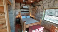 Cozy, private waterfront stone cabin on the north shore of Lake Travis