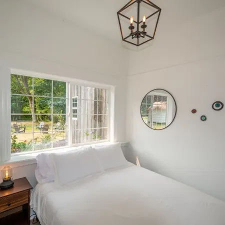 The Retreat at August Ciderhouse- Farmstay 5 minutes from Edmonds-Seattle ferry