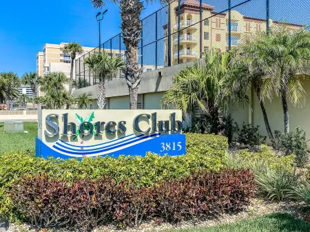The Shores Club #804 -Beachside Condo-Pickleball Court-Heated Pool-Outdoor Grill